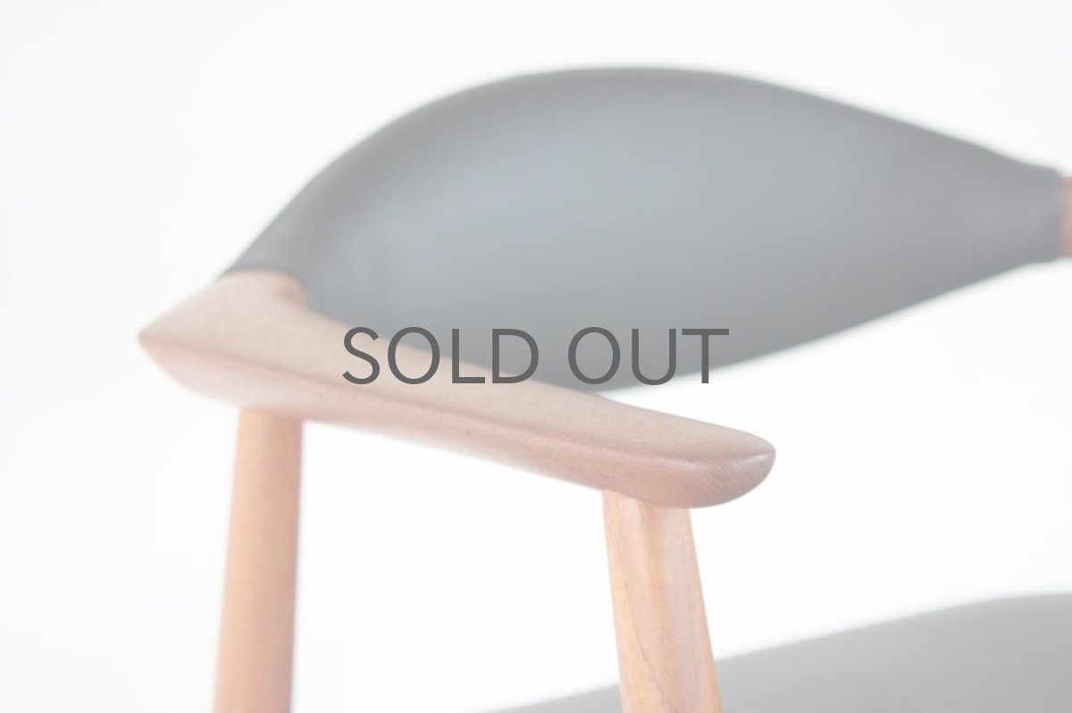 画像5: 北欧家具ビンテージ/デンマーク製　Erik Kirkegaard　皮革張りアームチェア (5)