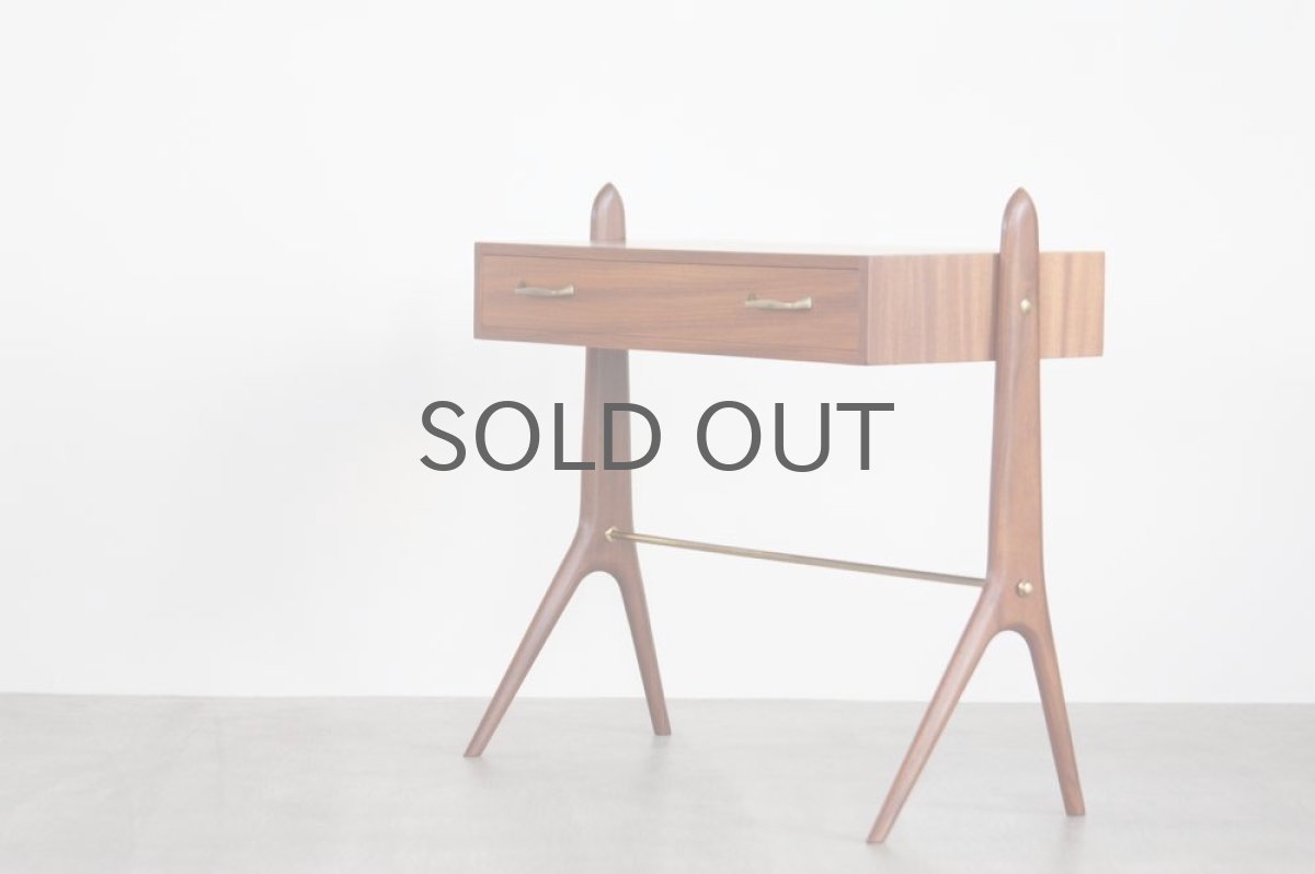 画像3: ビンテージ北欧家具/スウェーデン/マホガニー/ベッドサイドテーブル (3)