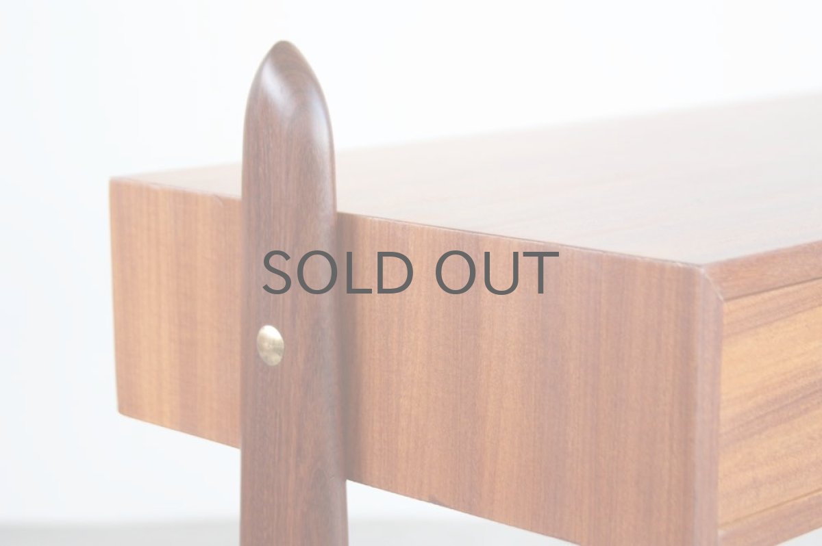 画像5: ビンテージ北欧家具/スウェーデン/マホガニー/ベッドサイドテーブル (5)