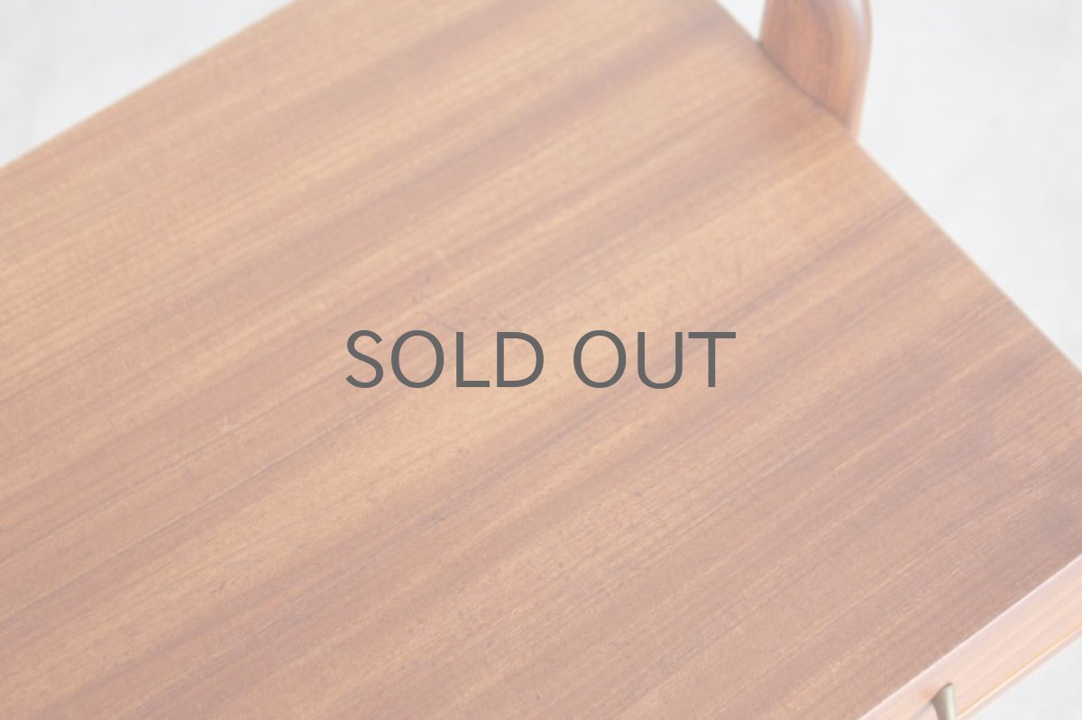 画像8: ビンテージ北欧家具/スウェーデン/マホガニー/ベッドサイドテーブル (8)