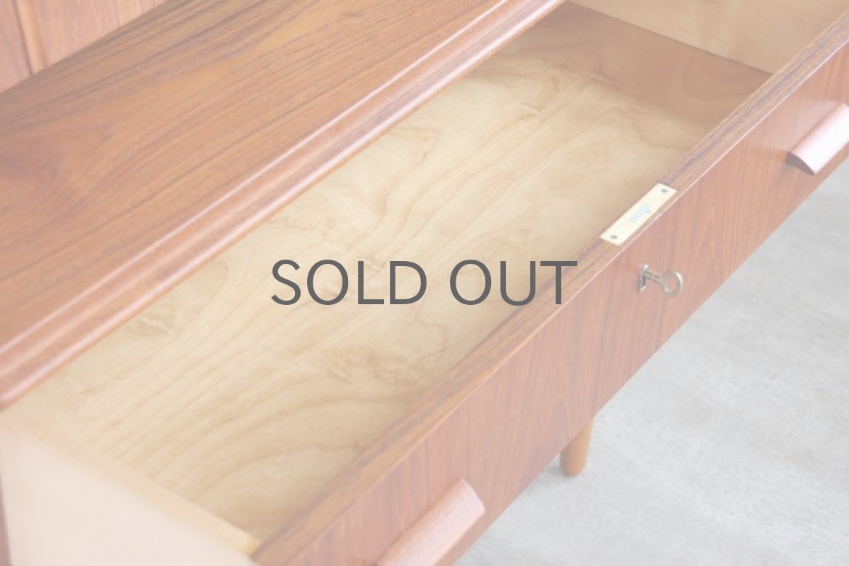 画像9: 北欧ビンテージ家具/デンマーク製/チークライティングビューロー/3段引き出し (9)