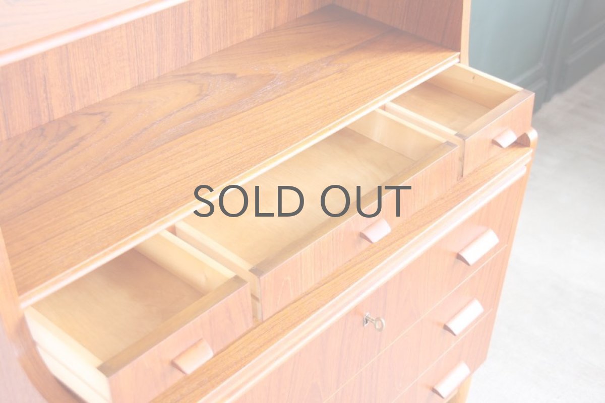 画像8: 北欧ビンテージ家具/デンマーク製/チークライティングビューロー/3段引き出し (8)