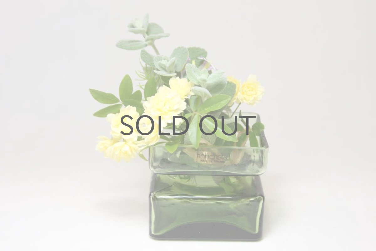 画像5: 北欧雑貨 Riihimaen Lasi Palaシリーズ 花瓶 オリーブグリーン Mサイズ (5)