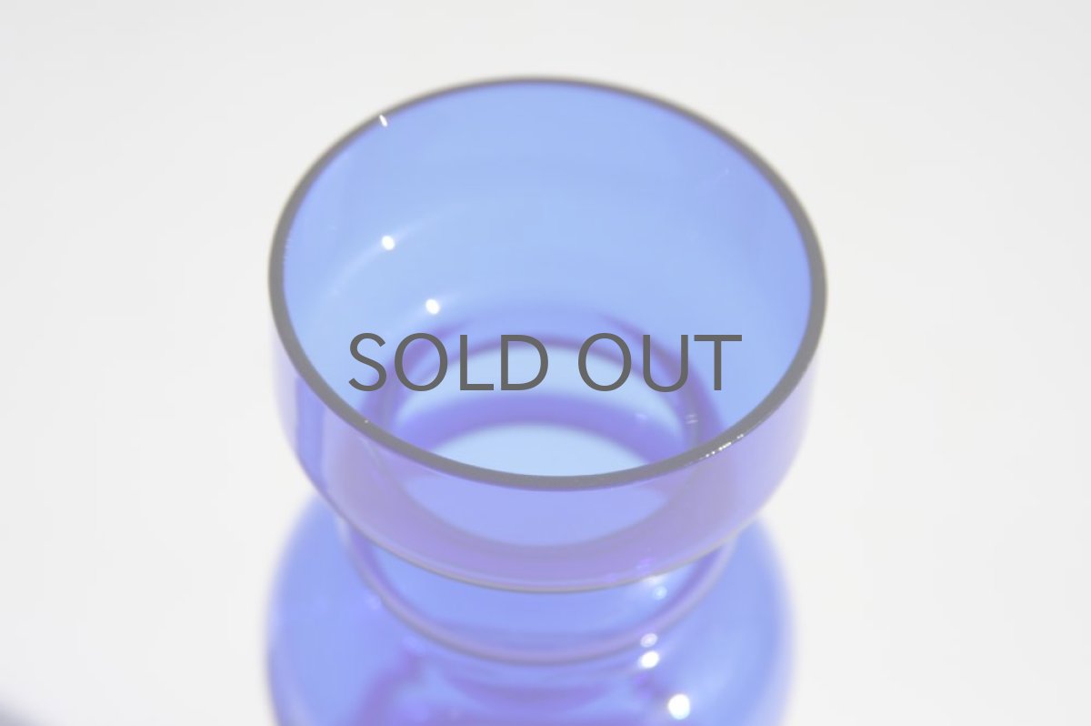 画像2: 北欧スウェーデンのガラス フラワーベース マリンブルー Mサイズ (2)