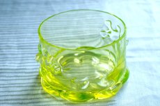 画像2: 北欧ビンテージ雑貨/フィンランド/Riihimaen Lasi/リーヒマエンラシ/Kasperi/Erkkitapio Siiroinen/イエロー/ウランガラス/ボウル/No.2 (2)