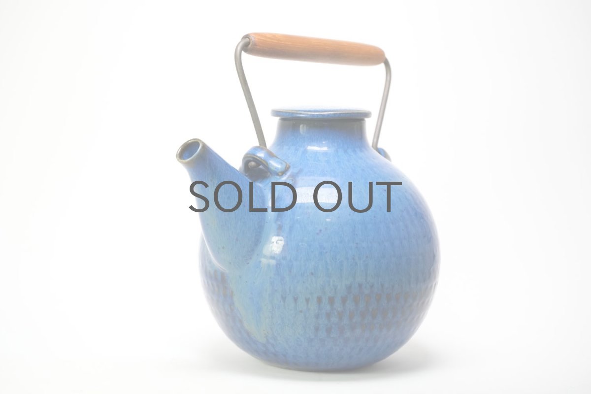 画像2: Gustavsberg/グスタフスベリ/Stig Lindberg /スティグ・リンドベリ/アトリエ制作/ブルーティーポット/チークハンドル (2)