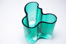 画像4: iittala/イッタラ/ALVAR AALTO/Savoy vas/アルヴァ・アアルトコレクション ベース/H12cm/廃盤色エメラルド (4)