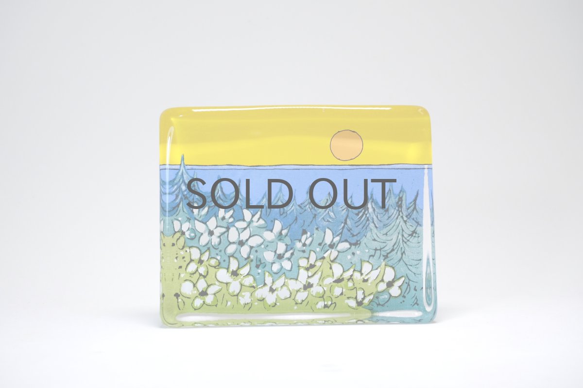 画像1: iittala/イッタラ/Helja Liukko Sundstrom/ヘルヤ・リウッコ・スンドストロム/Lampo auringon/太陽の温かさ/ガラスカード/Lサイズ (1)