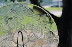 画像1: フィンランド/Iittala/イッタラ /Marja/マルヤ/野イチゴ/サービングプレート/大皿 (1)