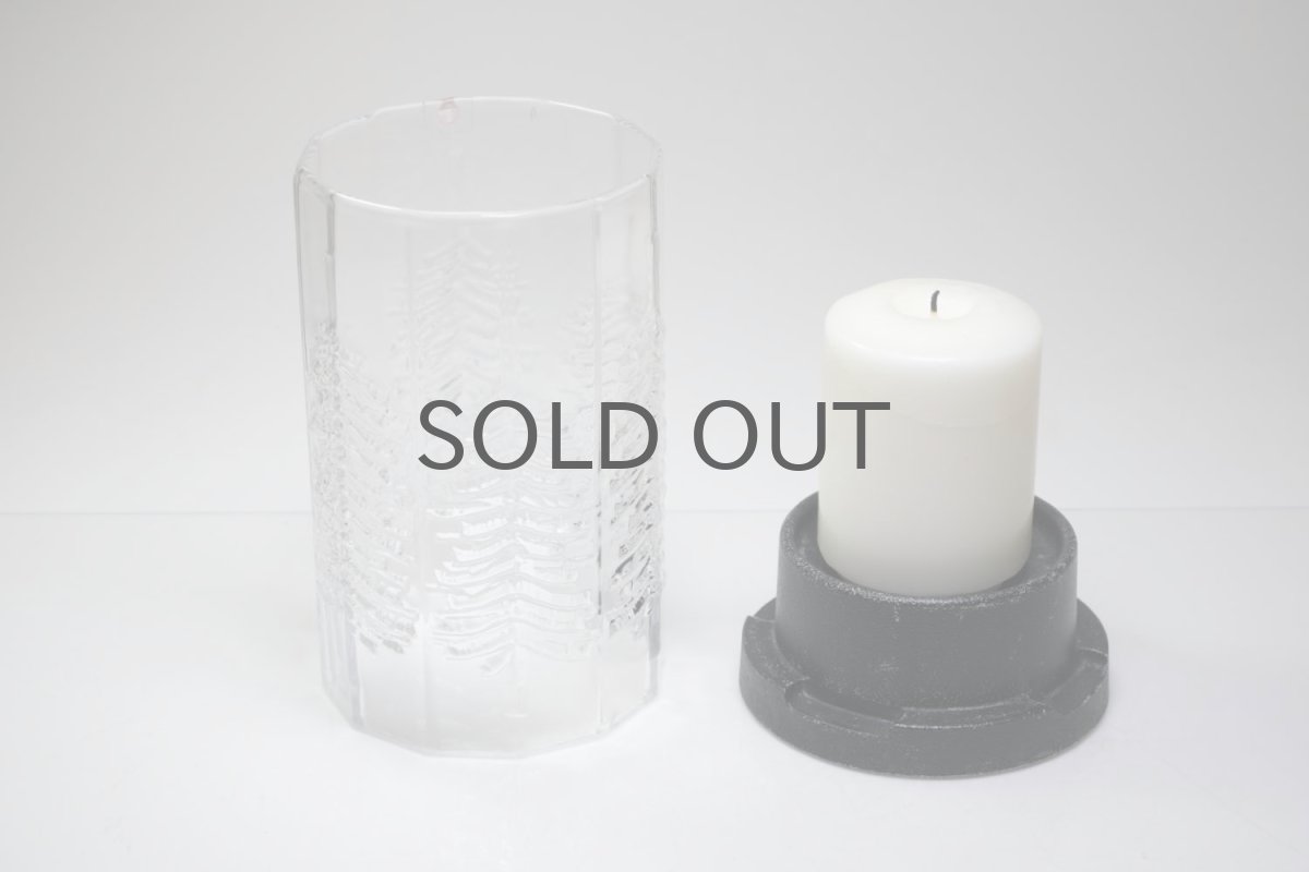 白キャンドルはイケヤのものです。