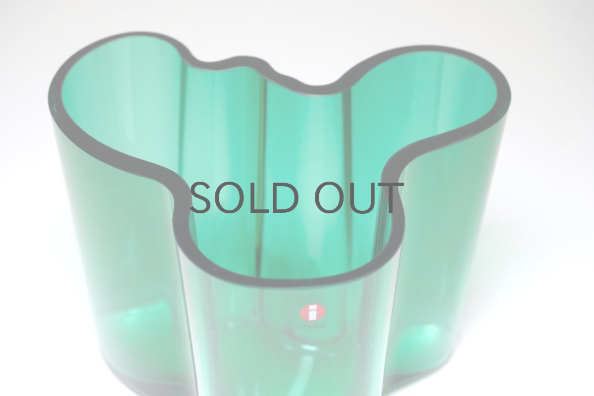 画像3: iittala/イッタラ/ALVAR AALTO/Savoy vas/アルヴァ・アアルトコレクション ベース/H12cm/廃盤色エメラルド (3)
