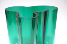 画像7: iittala/イッタラ/ALVAR AALTO/Savoy vas/アルヴァ・アアルトコレクション ベース/H12cm/廃盤色エメラルド (7)