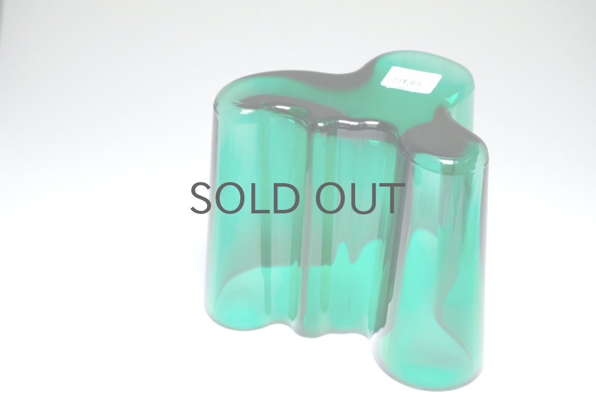画像9: iittala/イッタラ/ALVAR AALTO/Savoy vas/アルヴァ・アアルトコレクション ベース/H12cm/廃盤色エメラルド (9)