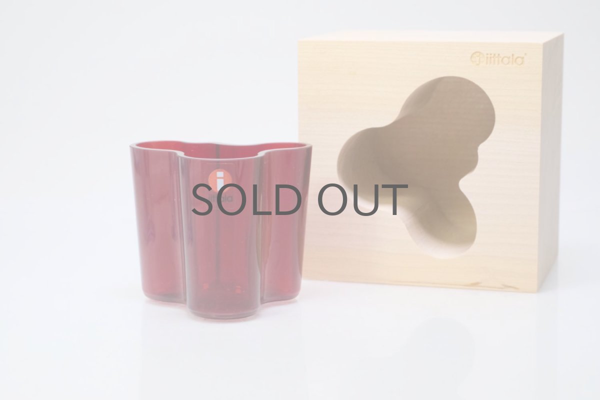 画像1: 北欧ビンテージ/iittala/イッタラ/Alvar Aalto/Aalto vase/アアルトベース/Savoy vase/ミニチュアベース/H5.5cm/フレミングレッド/木箱付き/限定1000個 (1)