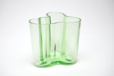 画像3: 北欧ビンテージ/iittala/イッタラ/Alvar Aalto/Alvar Aalto collection/Aalto vase/アアルトベース/H9.5cm/アップルグリーン (3)
