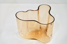 画像2: iittala/イッタラ/ALVAR AALTO/1996年限定モデル/Savoy vas/アルヴァ・アアルトコレクション ベース/貴重 (2)