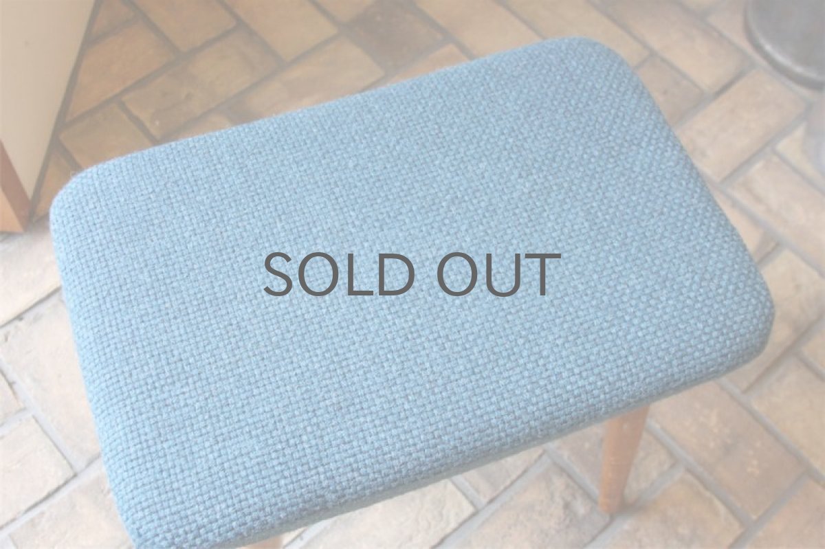 画像2: 北欧ビンテージ家具/スウェーデン スツール オットマン ブルー (2)