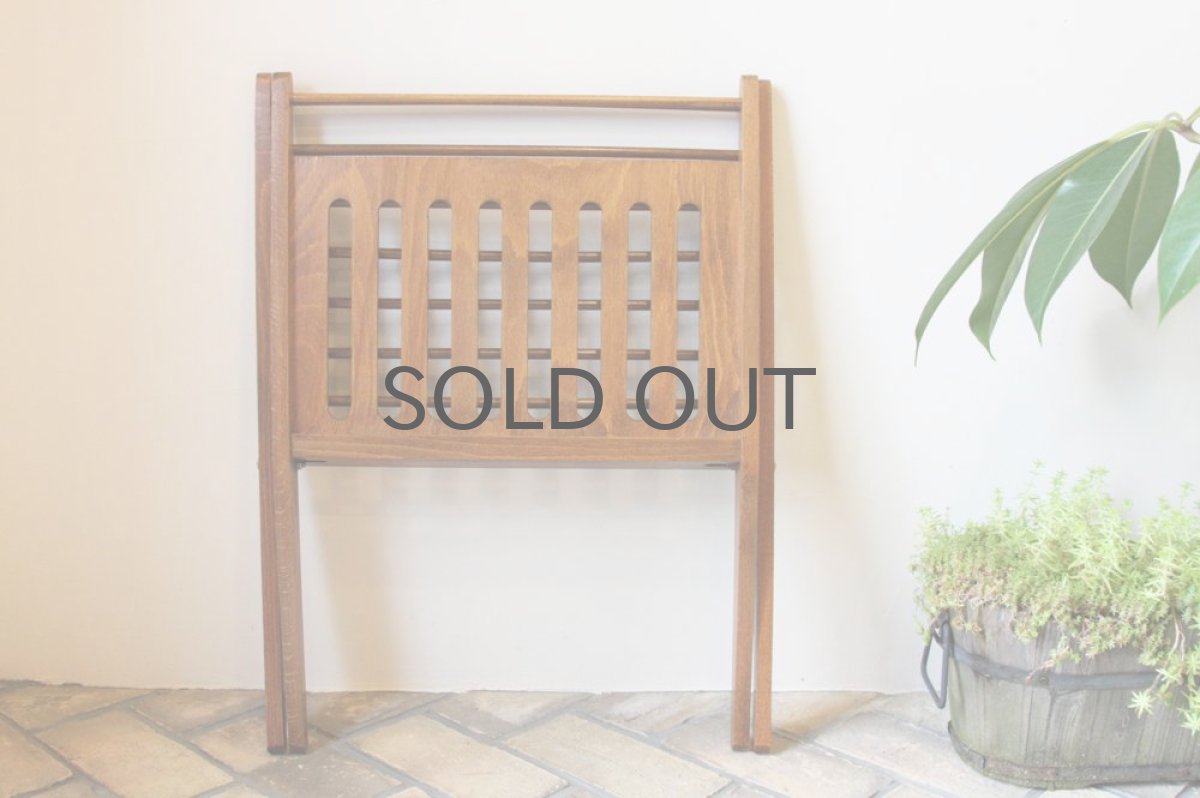 画像4: スウェーデン 木製 マガジンラック  折りたたみ式 (4)