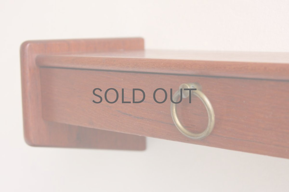 画像4: デンマーク製 ビンテージ 壁付け引き出し棚 チーク No.1 (4)