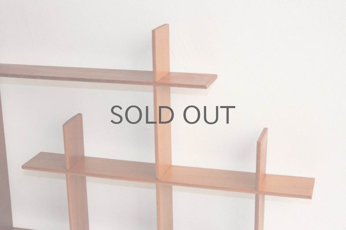 画像5: 北欧　ビンテージ　チーク　壁掛け飾り棚 スクエアー  (5)