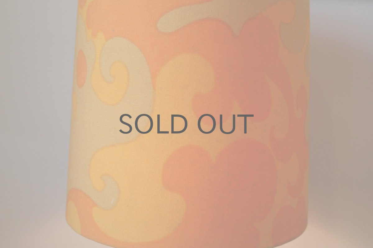 画像3: スウェーデン製 テーブルライト チーク×オレンジシェード (3)