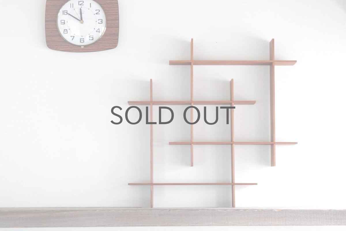 画像2: 北欧ビンテージインテリア雑貨/チーク/壁掛け飾り棚/スクエアー  (2)