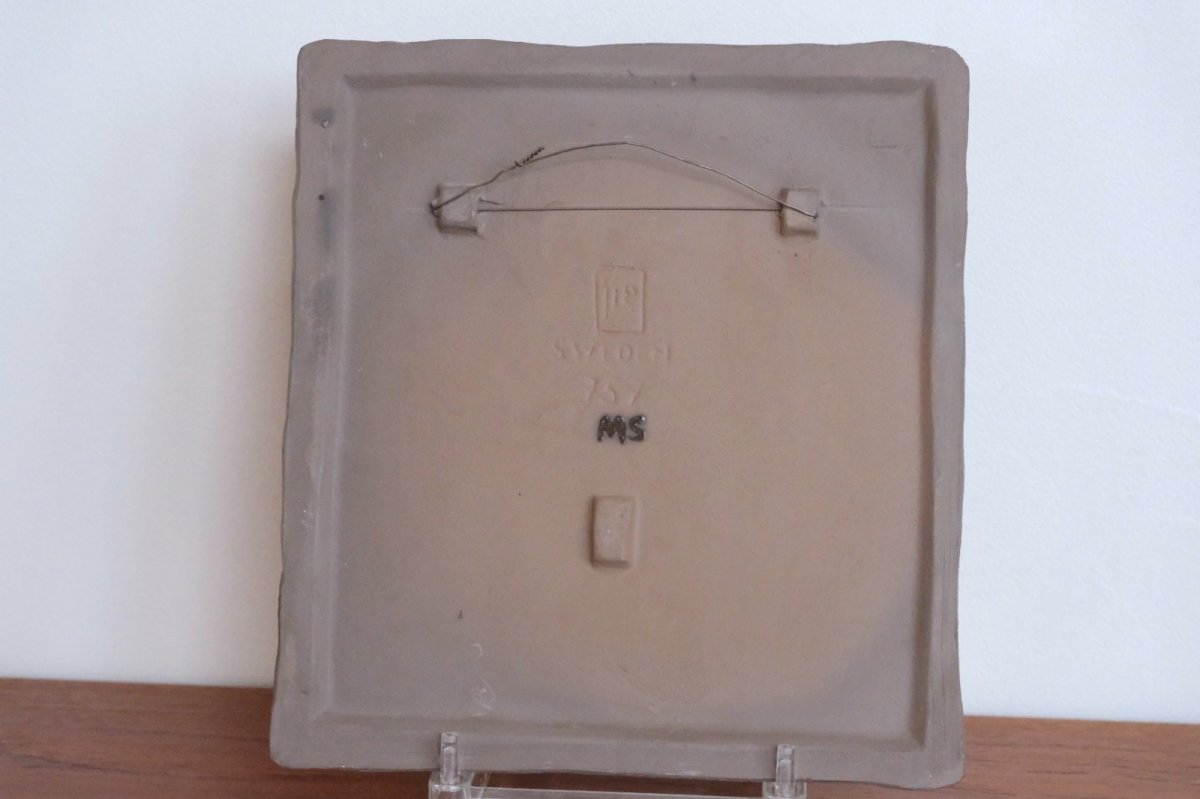 画像7: ビンテージ北欧雑貨/Jie gantofta/ジィガントフタ/Annika Kihlman/オリーブグリーンチューリップ/陶板の壁掛け (7)