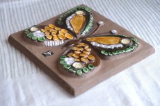 画像5: スウェーデン/Jie gantofta/ジィ　ガントフタ/陶板の壁掛け/ 蝶/イエロー系 (5)