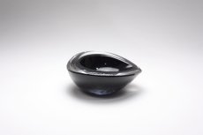 画像2: ビンテージ北欧雑貨/Kaj Franck/カイ・フランク/Nuutajarvi/ニュータヤルヴィ/KF211/Chestnut bowl/Black/No.1 (2)