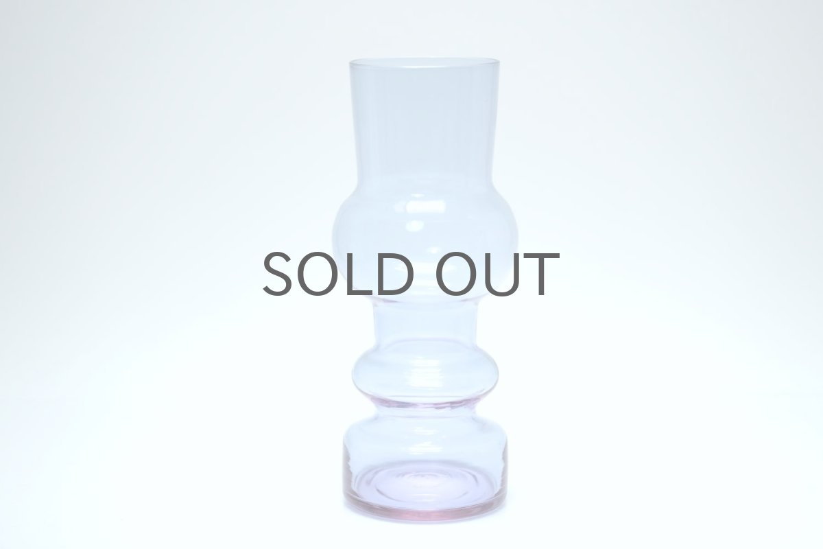 蛍光灯の明かりでアメジストのカラーは変化します