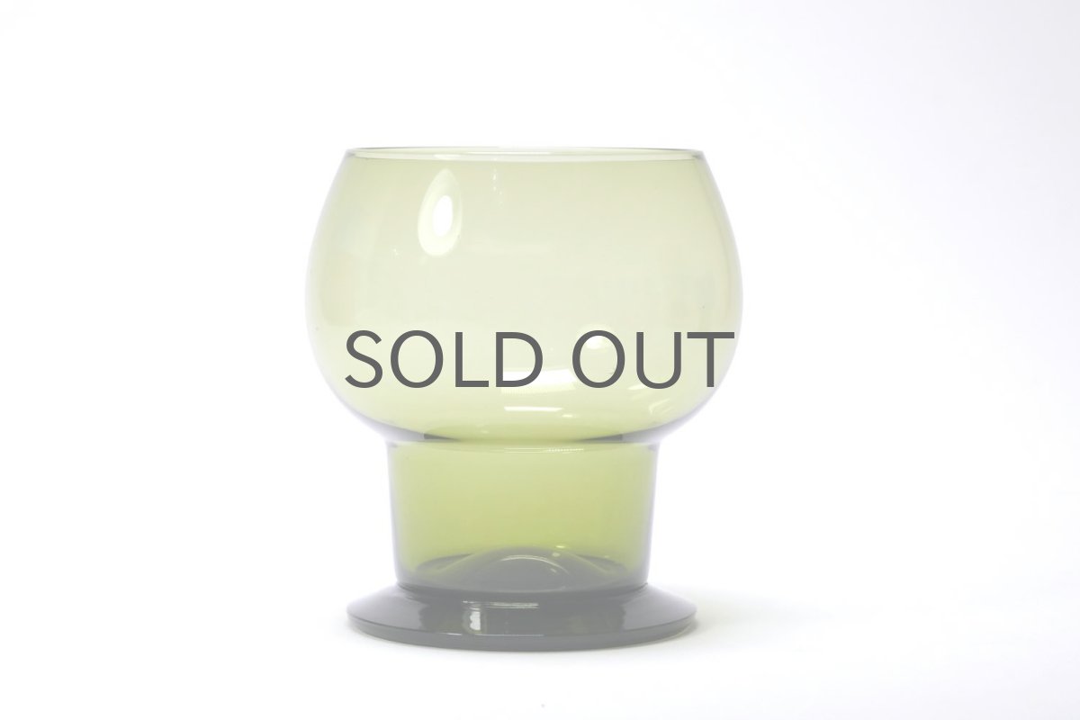 画像1: ビンテージ北欧雑貨/Kaj Franck/カイ・フランク/Wineglass 1111/Nuutajarvi/ヌータヤルヴィ/ワイングラス/オリーブグリーン/No.1 (1)
