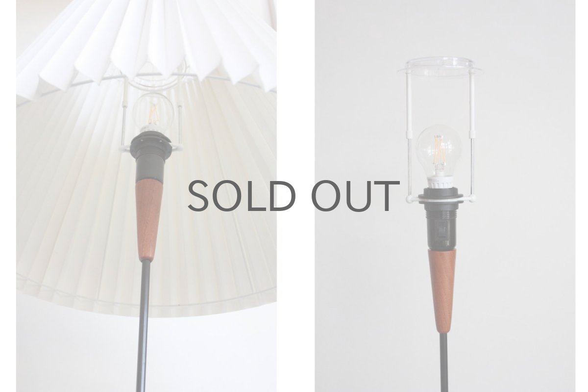 画像4: ビンテージ北欧照明/デンマーク製/フロアスタンドライト/3本脚/ジャバラシェード (4)