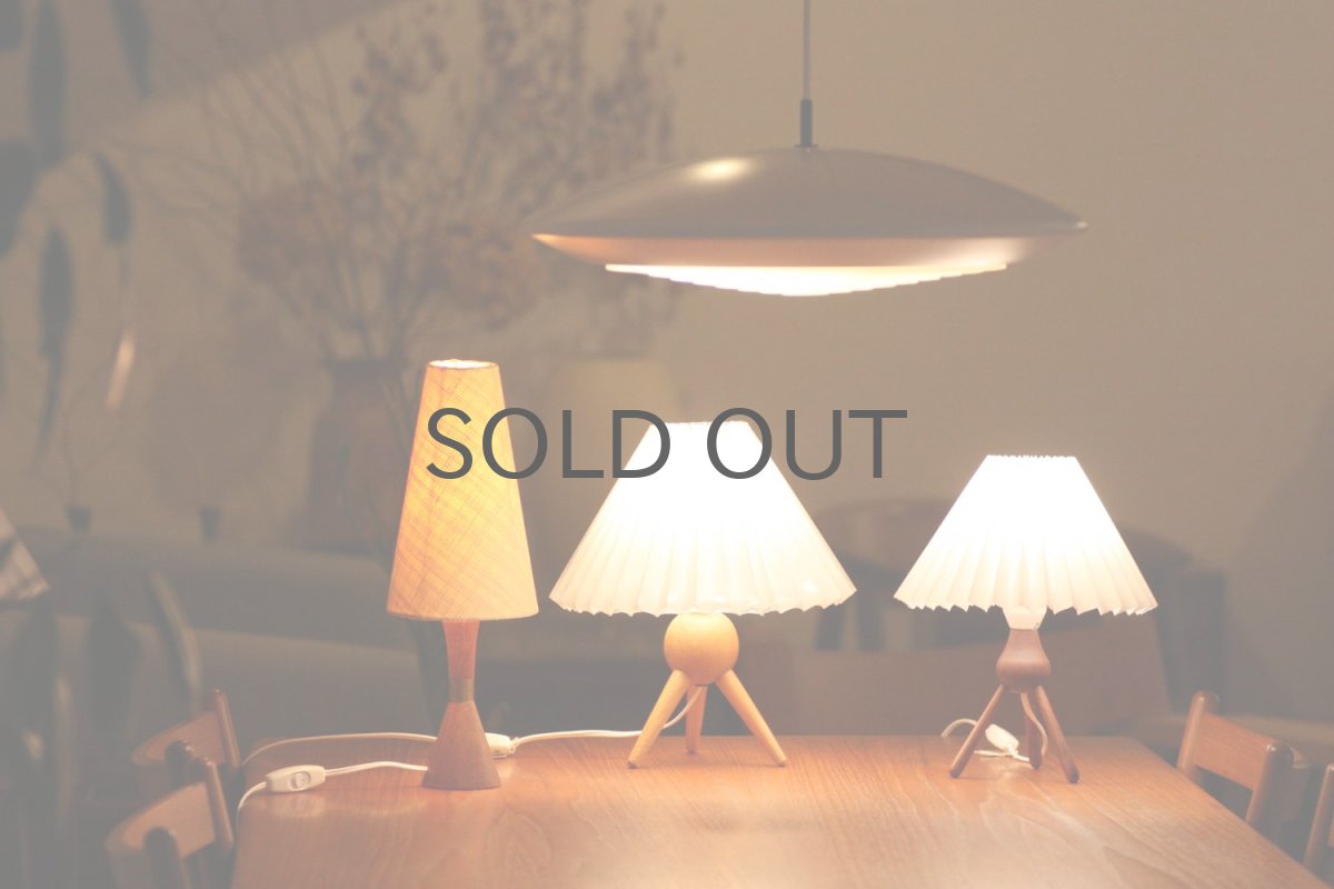 画像4: ヴィンテージ北欧照明/テーブルライト/オーク/3本脚/ジャバラシェード (4)