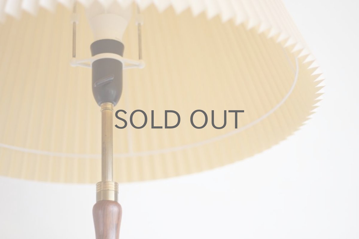 画像4: 北欧ビンテージ デンマーク製 フロアスタンドライト ローズウッド 蛇腹シェード (4)