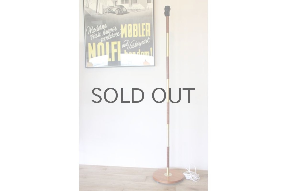 シェードは別売り