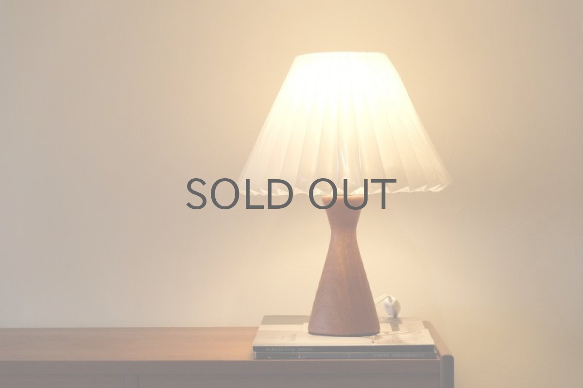 画像4: ビンテージ北欧照明/テーブルライト/スウェーデン/チーク支柱✕ジャバラシェード/No.1 (4)