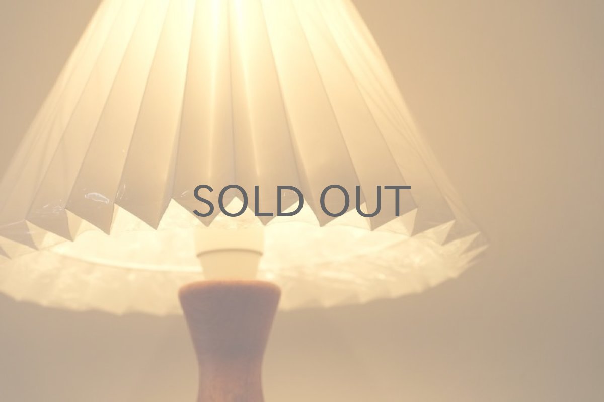 画像5: ビンテージ北欧照明/テーブルライト/スウェーデン/チーク支柱✕ジャバラシェード/No.1 (5)