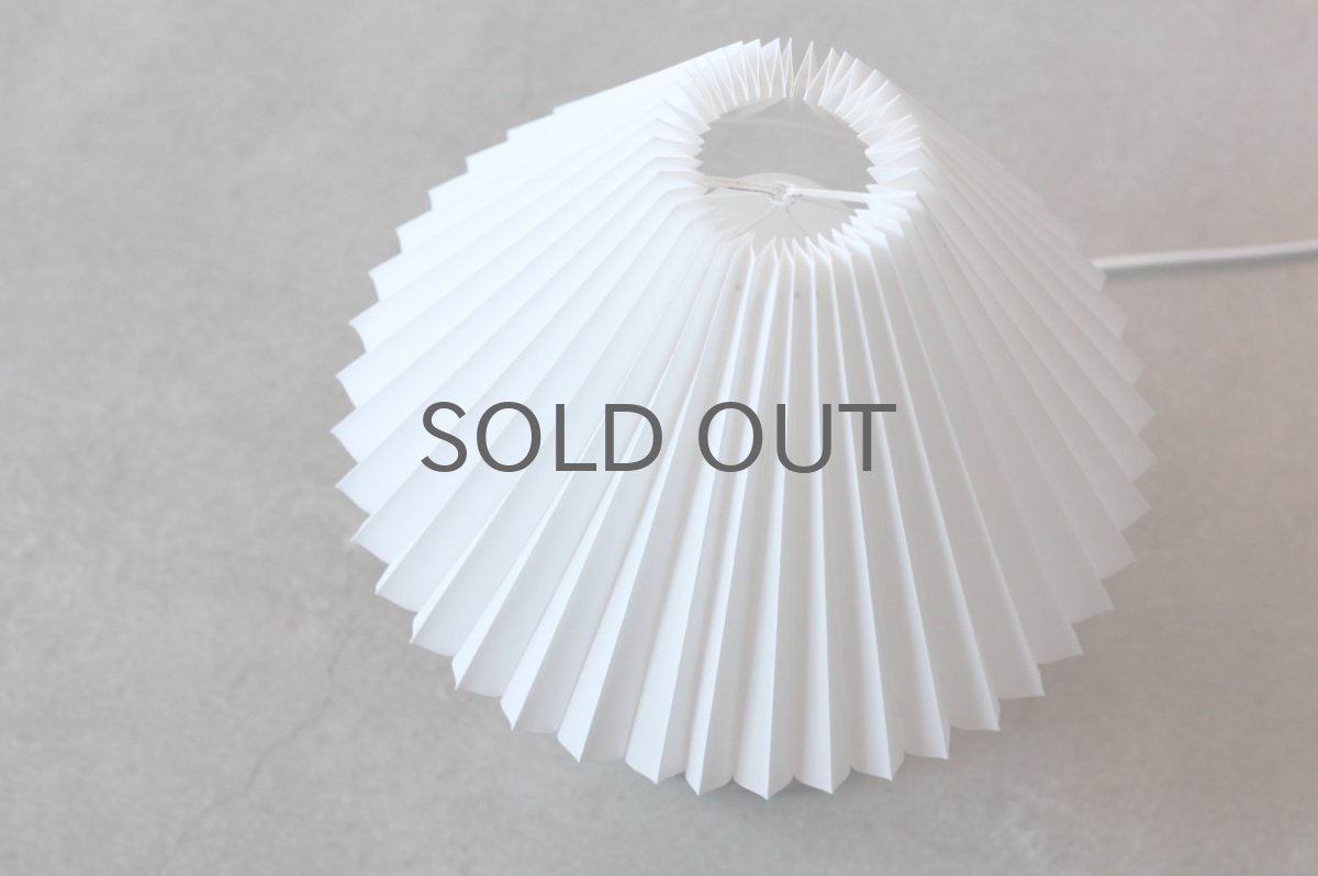 画像6: ビンテージ北欧照明/テーブルライト/スウェーデン/チーク支柱✕ジャバラシェード/No.1 (6)