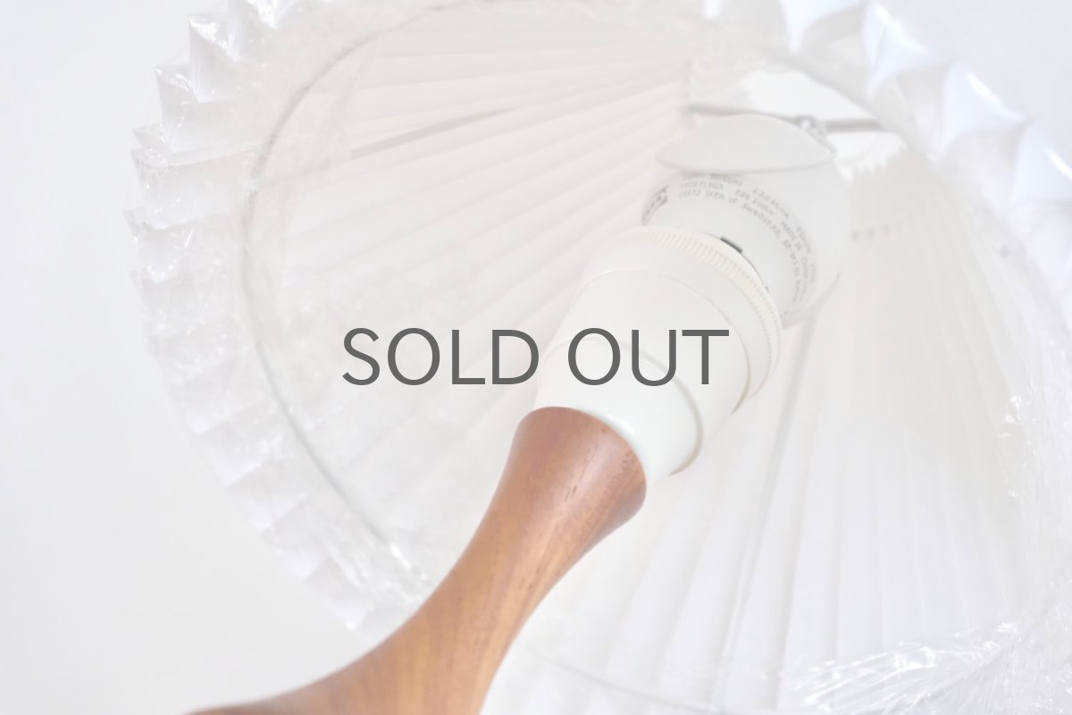 画像4: ビンテージ北欧照明/テーブルライト/スウェーデン/チーク支柱✕ジャバラシェード/No.1 (4)