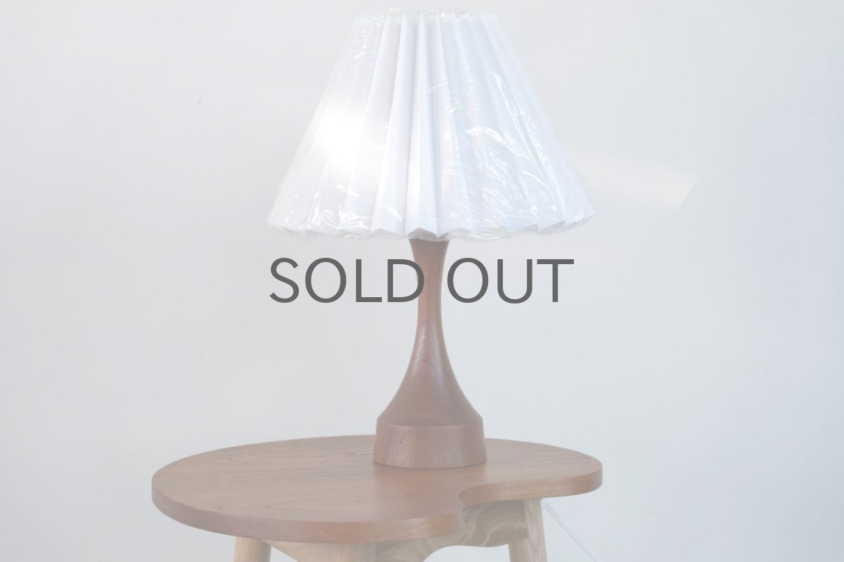 画像2: ビンテージ北欧照明/テーブルライト/スウェーデン/チーク支柱✕ジャバラシェード/No.2 (2)