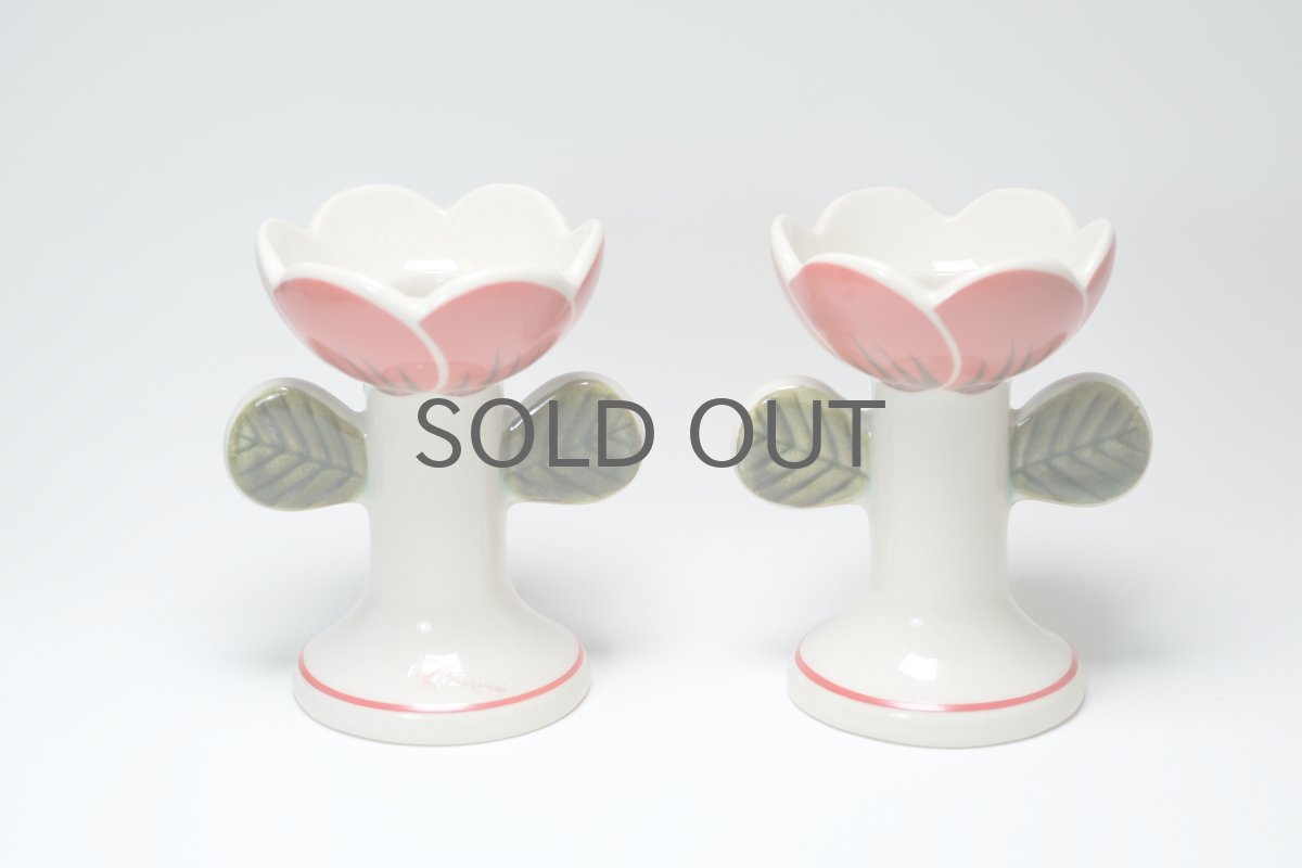 左のキャンドルホルダー