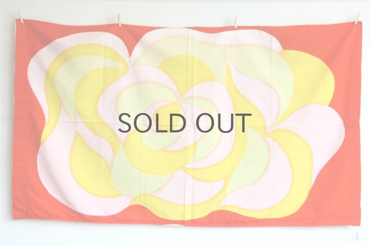 画像2: 北欧ビンテージファブリック/marimekko/マリメッコ/1967年/MUSTASUKKAINEN/MAIJA ISOLA (2)