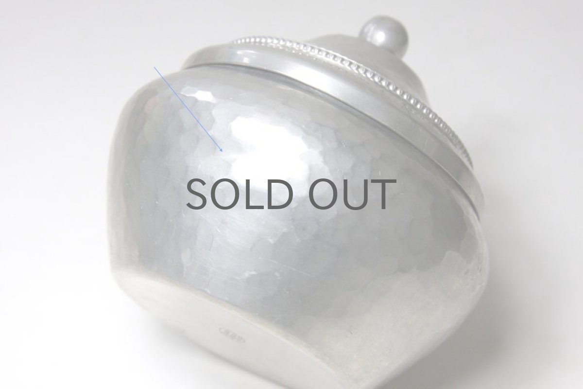 凹みがあります