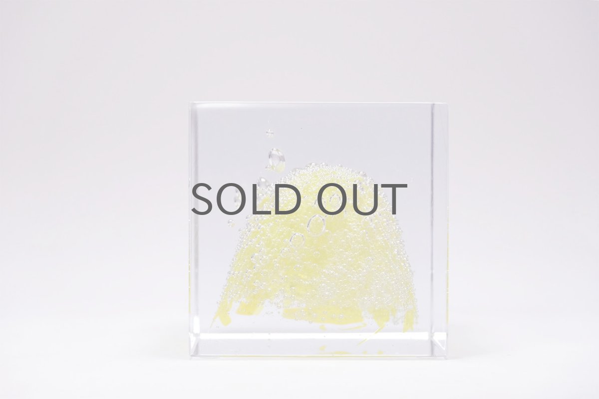 画像2: 北欧アートガラス/ビンテージガラス/アートピース/Oiva Toikka/オイバトイッカ/Nuutajarv/ヌータヤルヴィ/special cube/スペシャルキューブ/イエロー (2)