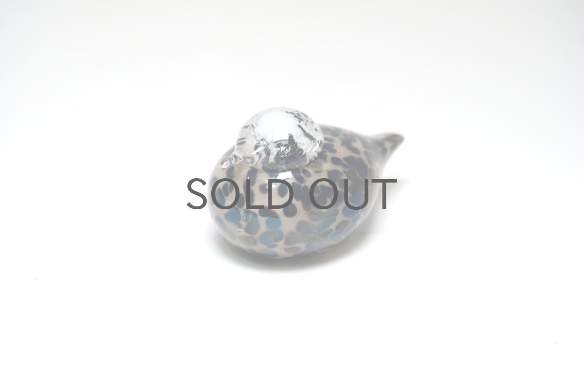 画像3: 北欧アートガラス/iittala/イッタラバード/Oiva Toikka/オイバトイッカ/Pikku Hippi/ピックヒッピ/Small GoldCrest//巣付き/スモーク&ブラック斑点/No.2 (3)