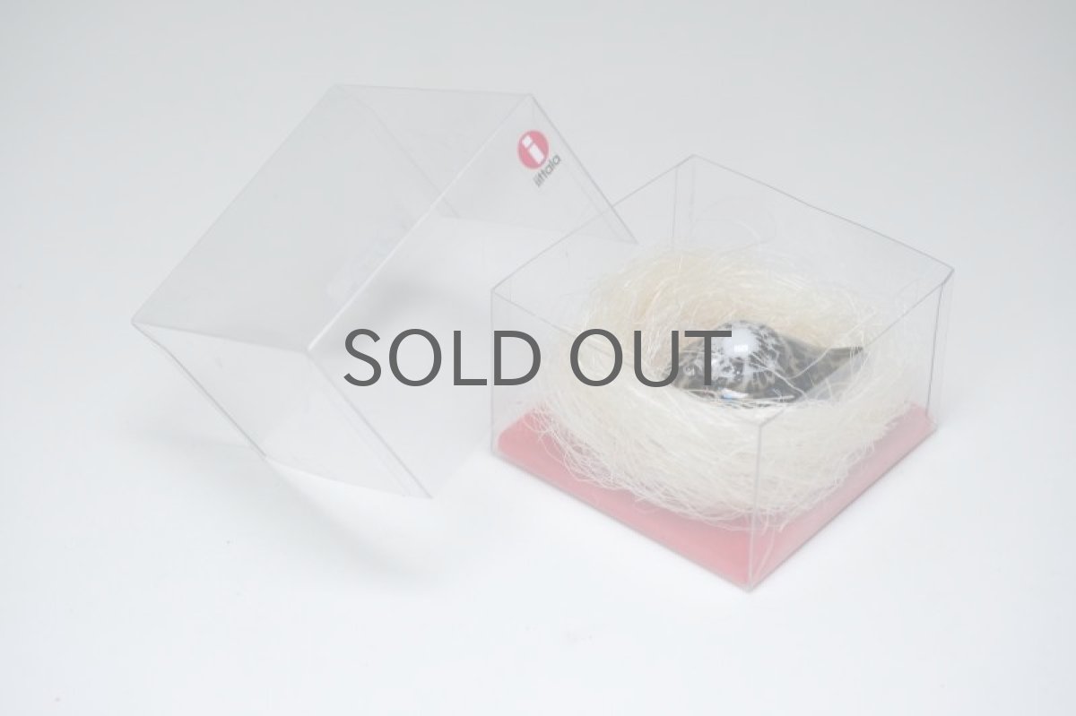 画像5: 北欧アートガラス/iittala/イッタラバード/Oiva Toikka/オイバトイッカ/Pikku Hippi/ピックヒッピ/Small GoldCrest//巣付き/スモーク&ブラック斑点/No.1 (5)