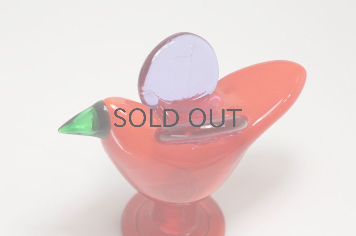 画像2: 北欧アートガラス/ビンテージガラス/Oiva Toikka/オイバ・トイッカ/Nuutajarvi/ヌータヤルヴィ/Sieppo/シエッポスタンド/初期レッド&アメジスト/レアカラー (2)