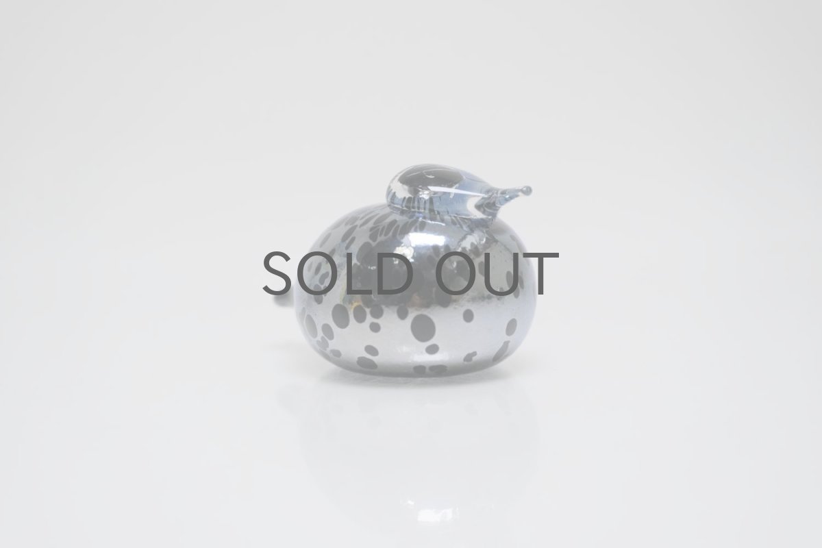 画像2: 北欧アートガラス/Oiva Toikka/オイバトイッカ/Small GoldCrest/2004/スモールゴールドクレスト/ブラック&シルバーラスター斑点/Lサイズ/No.1 (2)