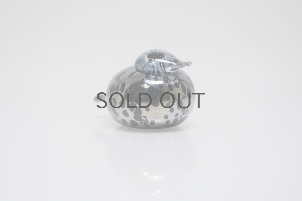 画像2: 北欧アートガラス/Oiva Toikka/オイバトイッカ/Small GoldCrest/2004/スモールゴールドクレスト/ブラック&シルバーラスター斑点/Mサイズ/No.2 (2)