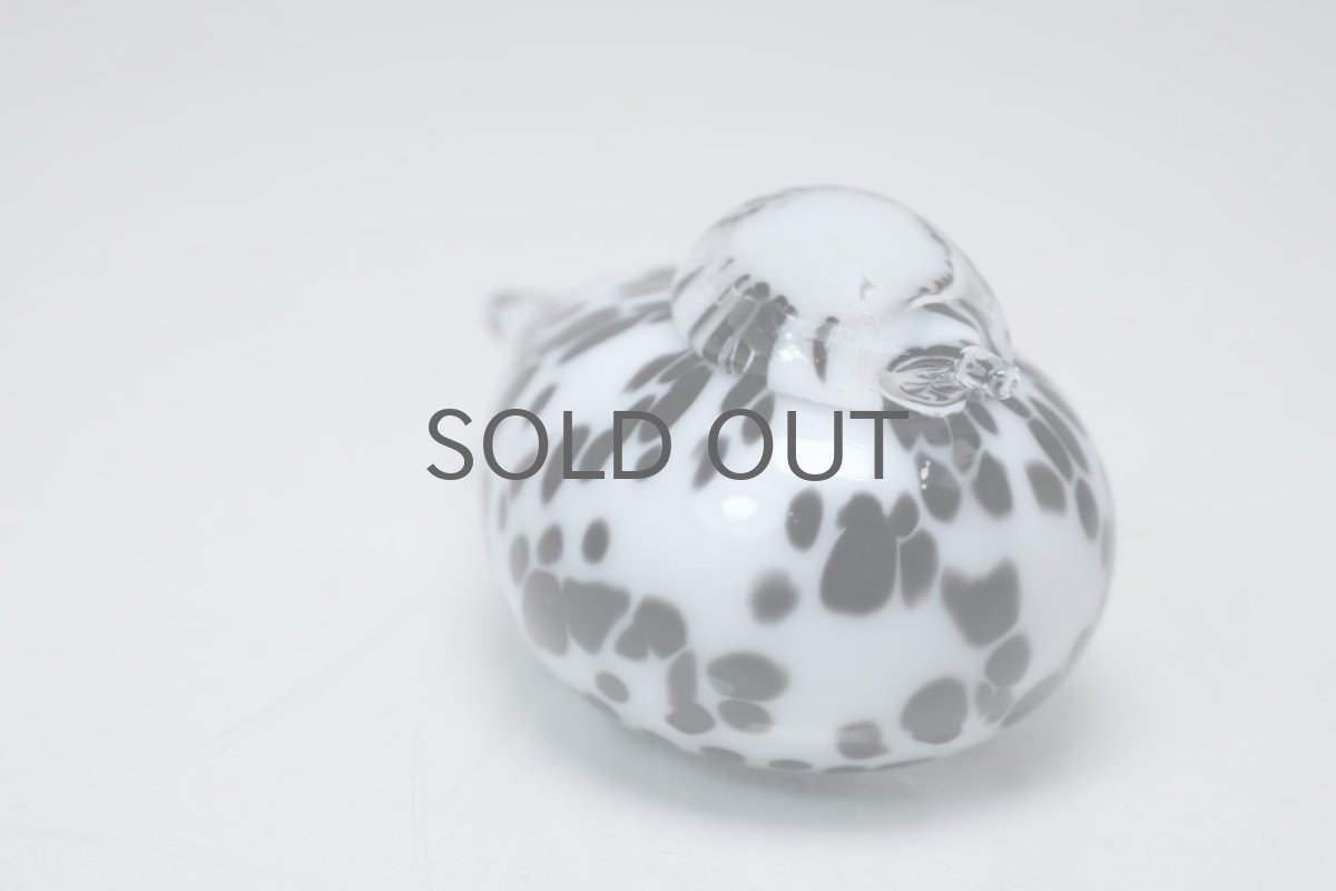 画像3: 北欧アートガラス/iittala/イッタラバード/Oiva Toikka/オイバトイッカ/Small GoldCrest/2004/スモールゴールドクレスト/ホワイト&ブラックラ斑点/No.3 (3)